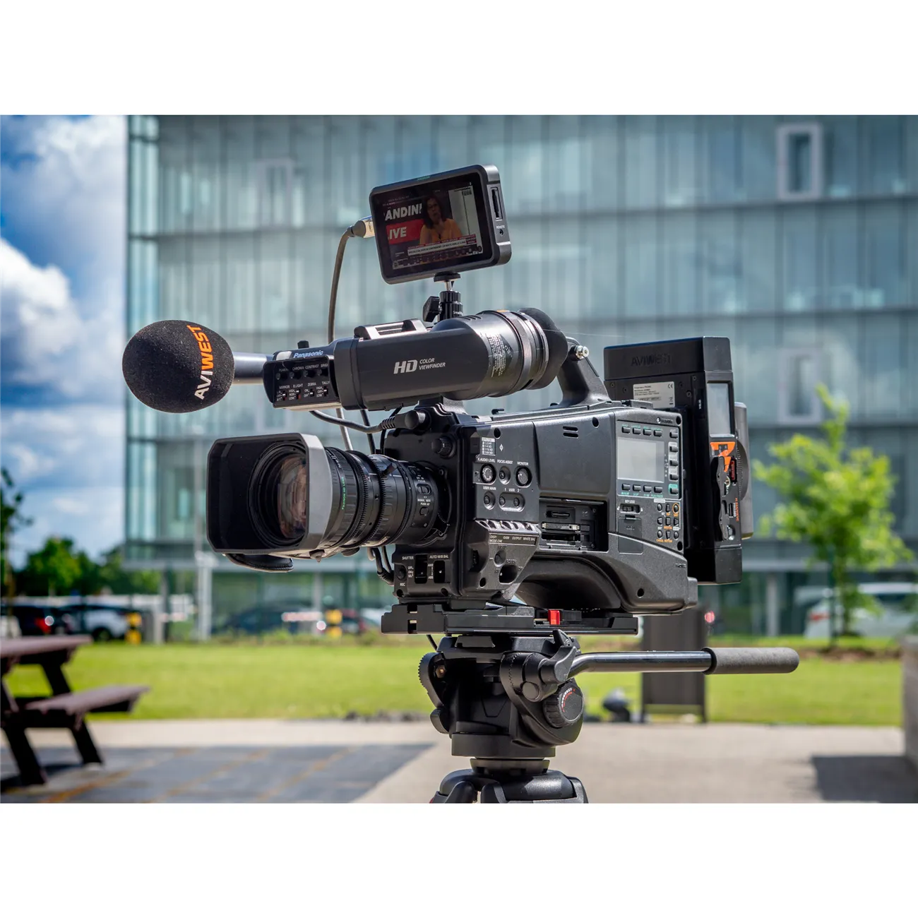 AVIWEST  PRO380 V-Mount - rozbalený