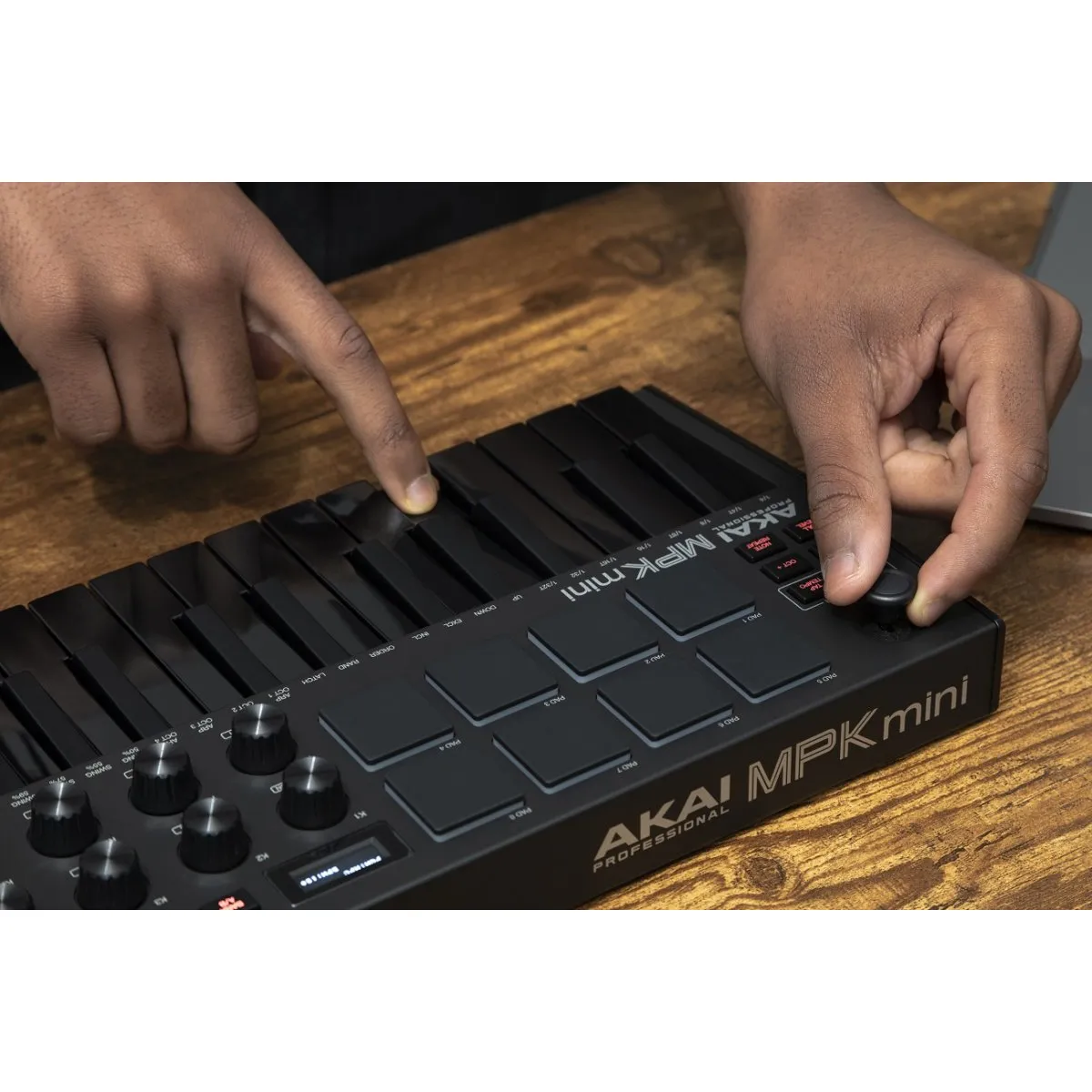   MPK mini MK3 Black (rozbalený)