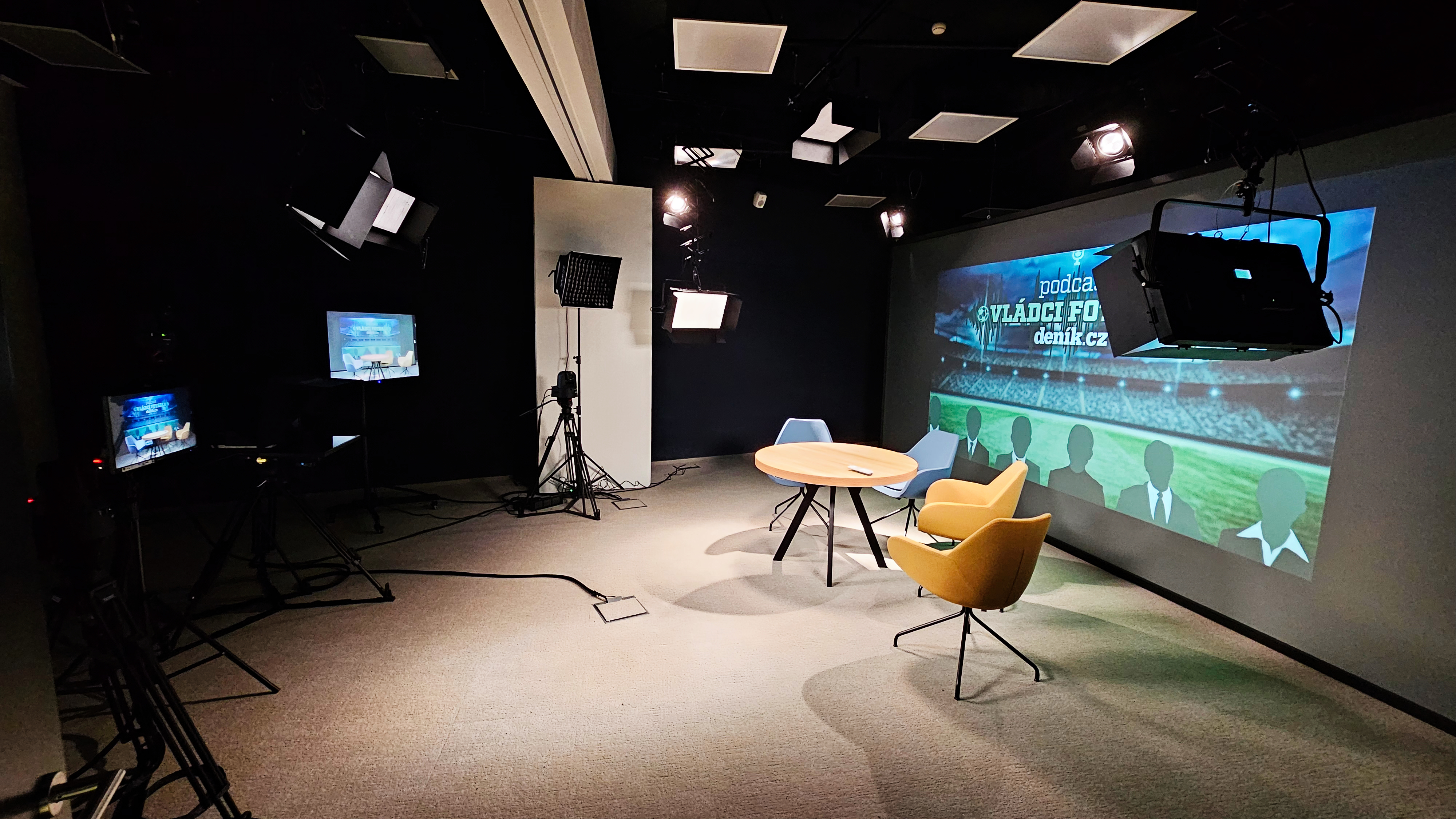 online TV studio Vltava Labe Media